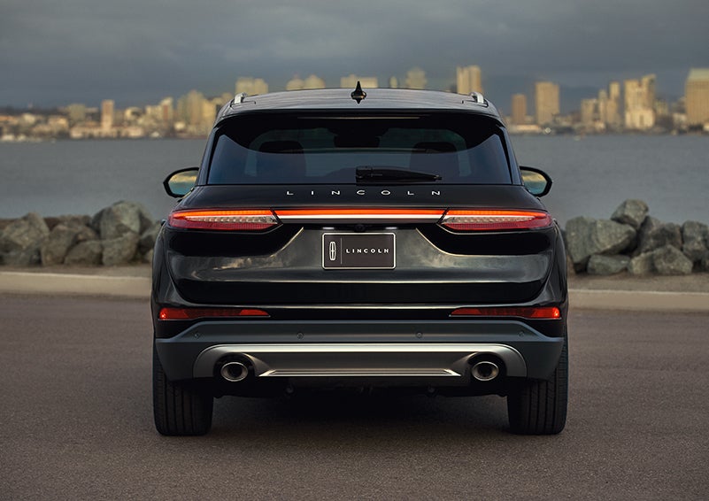 The rear lighting of the 2024 Lincoln Corsair® SUV spans the entire width of the vehicle. | Sentry Lincoln in Medford MA