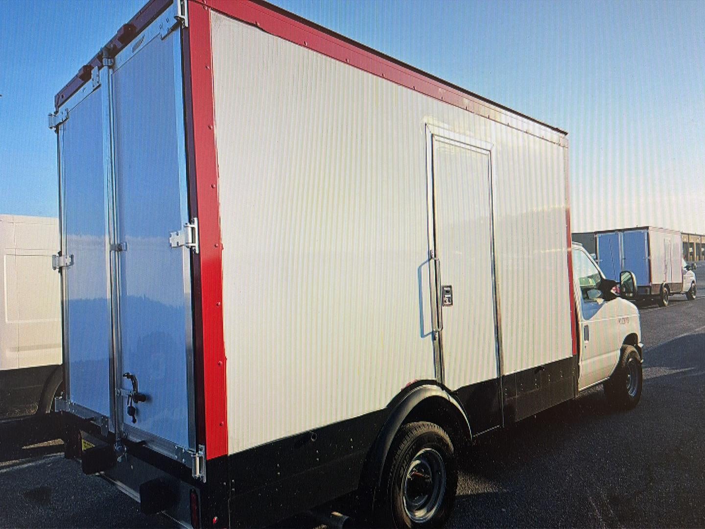 2024 Ford E-Series Cutaway E-350 SD