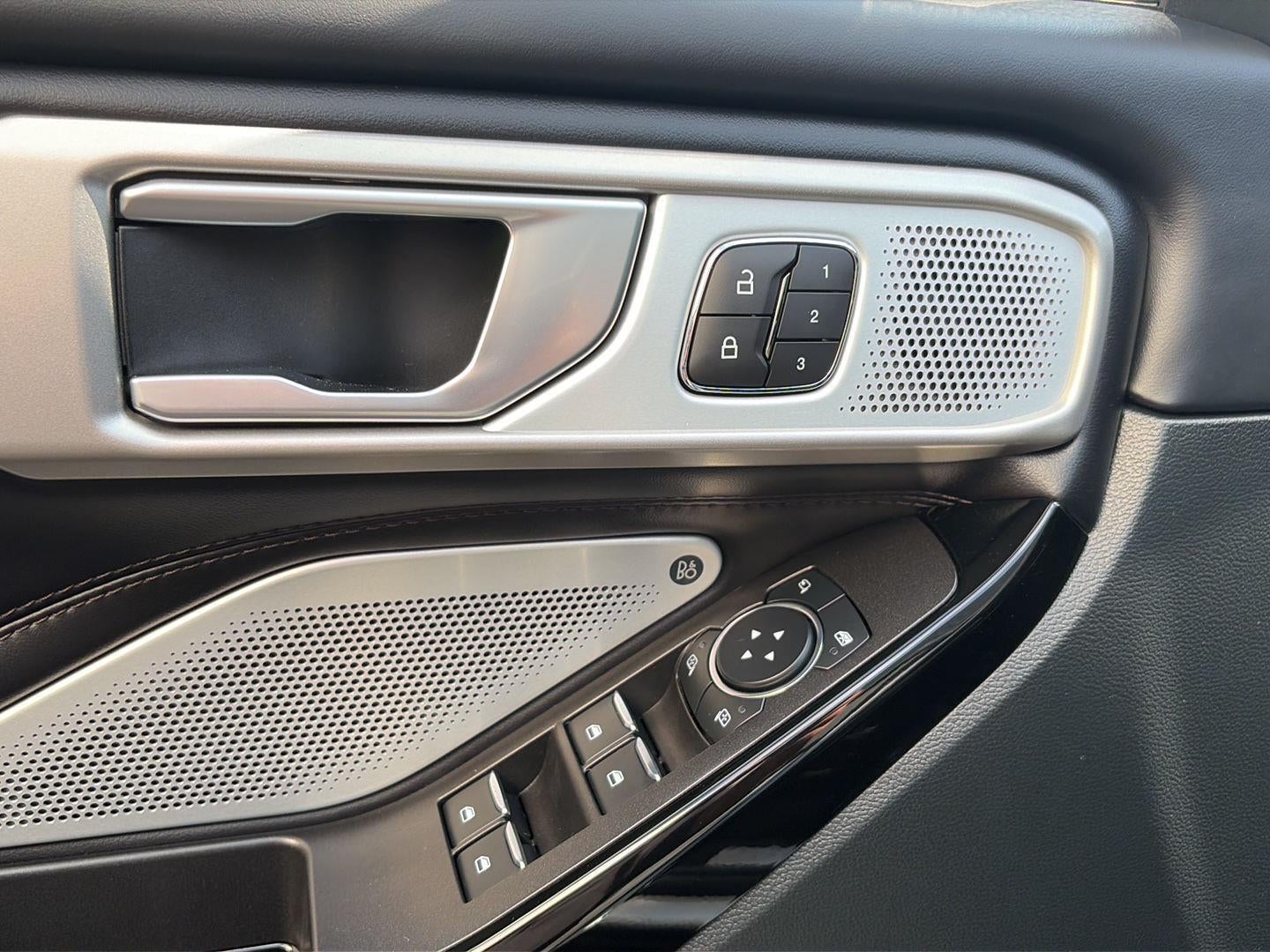 2023 Ford Explorer Platinum