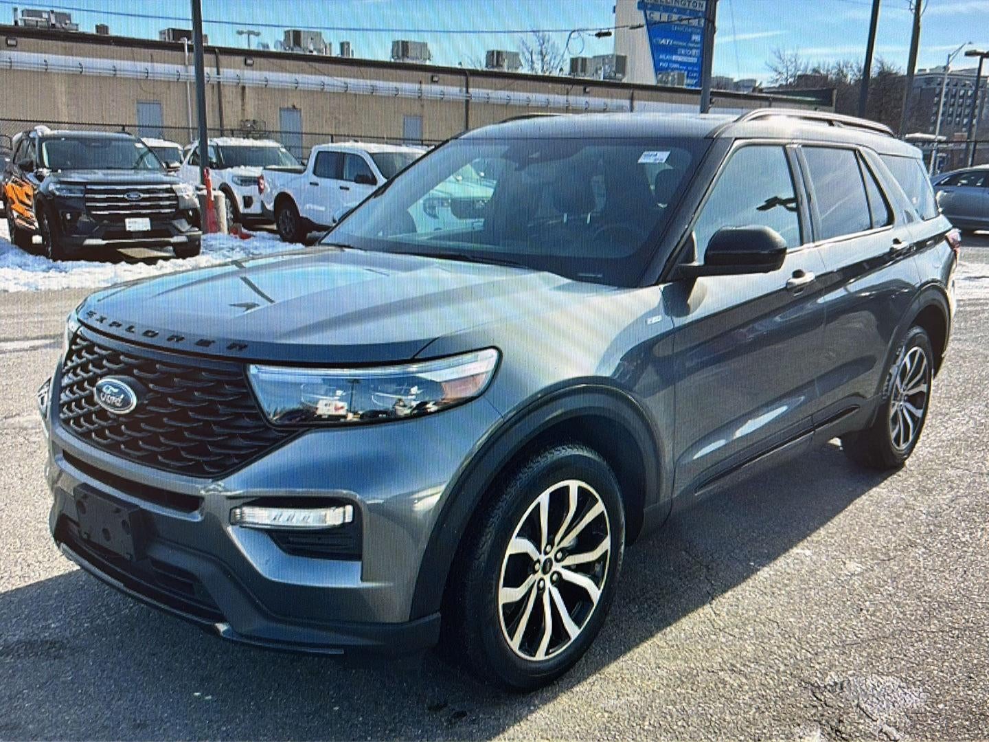 2023 Ford Explorer ST-Line