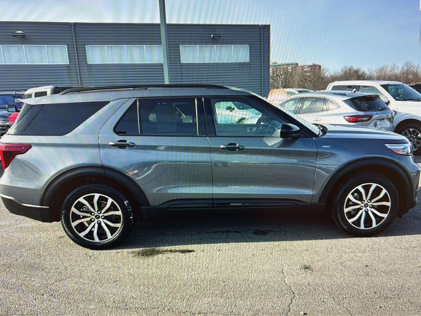 2023 Ford Explorer ST-Line