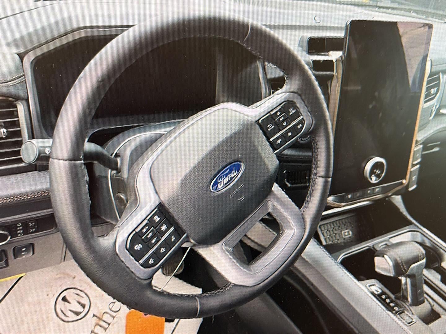 2025 Ford F-150 Lightning LARIAT