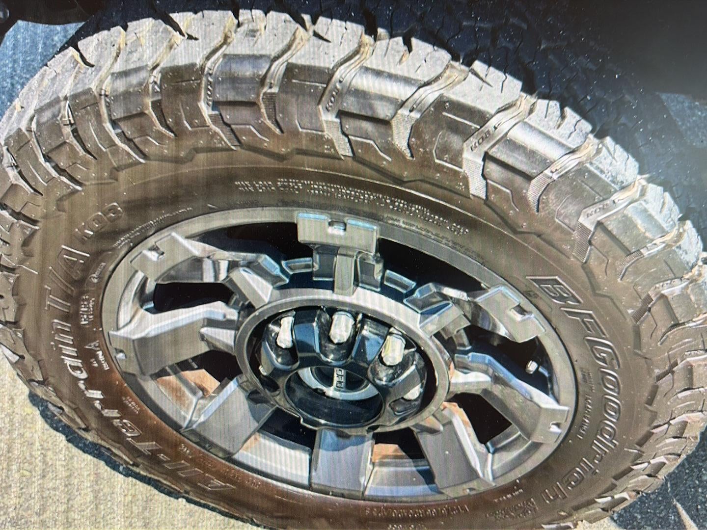 2023 Ford Super Duty F-250 SRW LARIAT