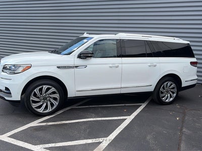 2023 Lincoln Navigator L Reserve