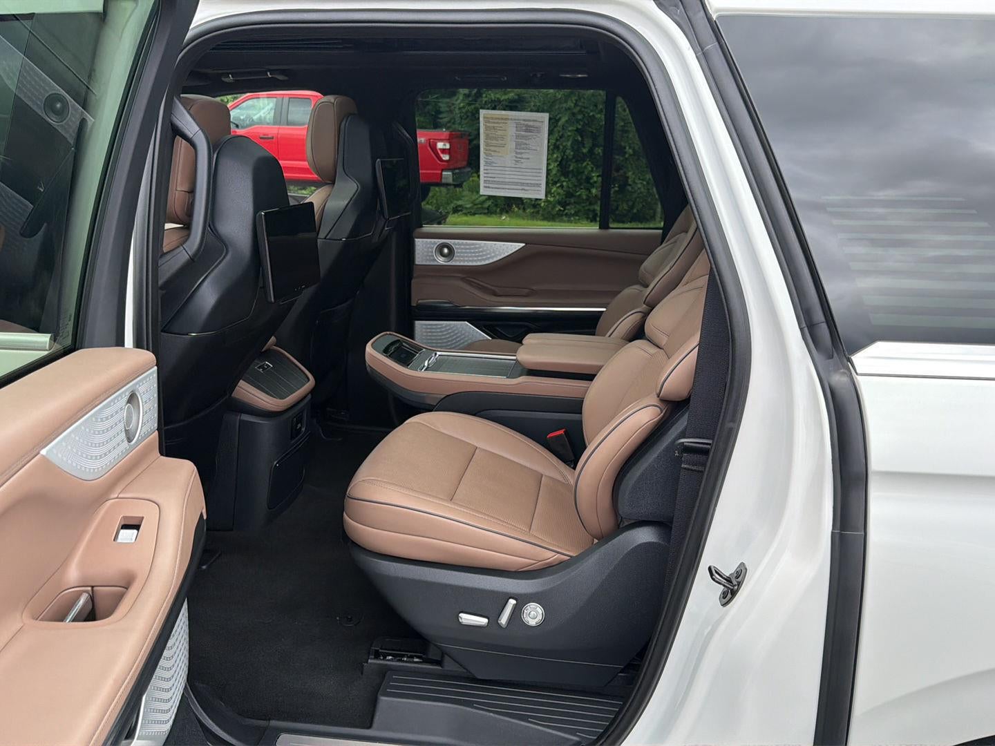2025 Lincoln Navigator L Black Label