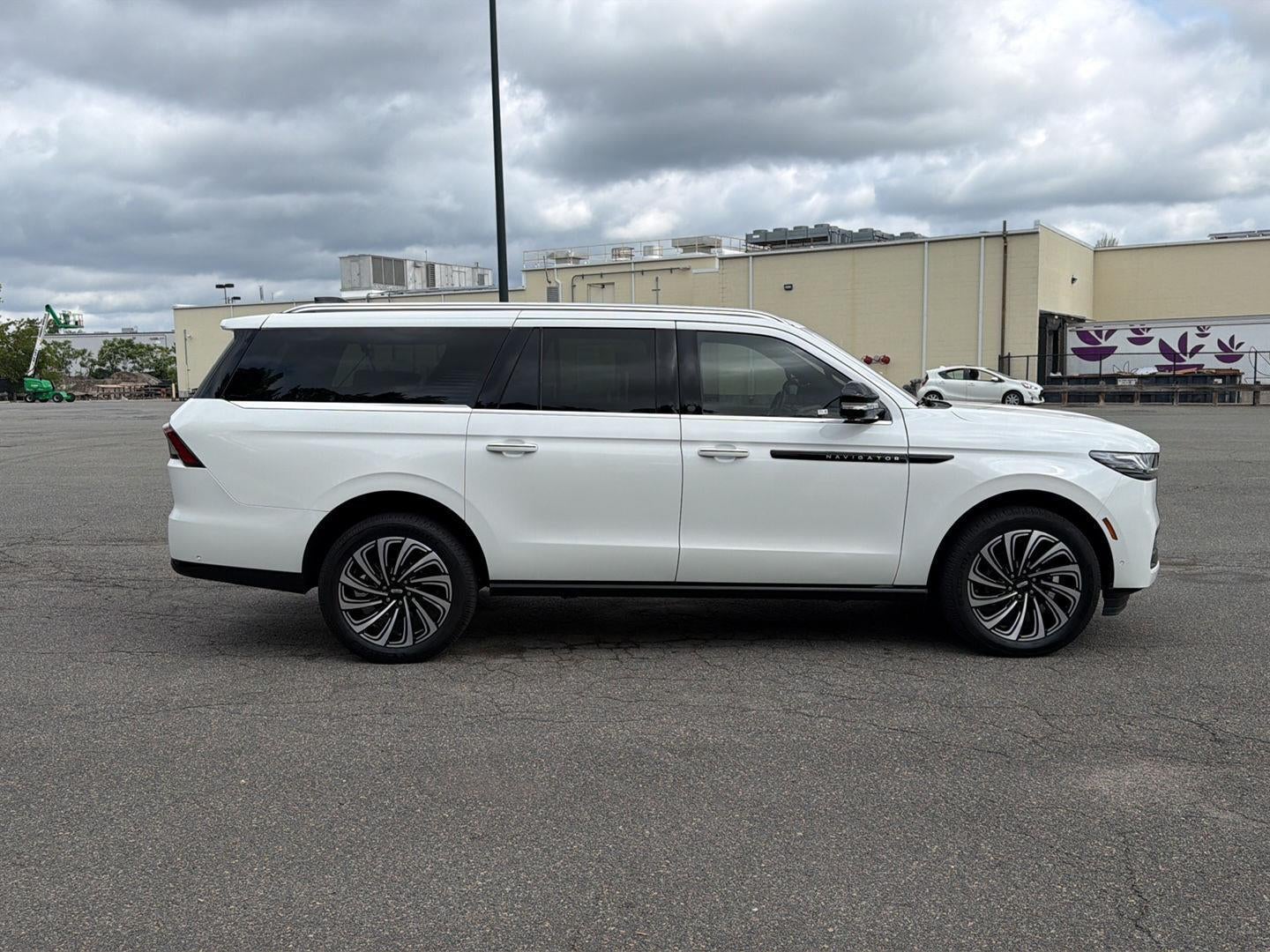 2025 Lincoln Navigator L Black Label