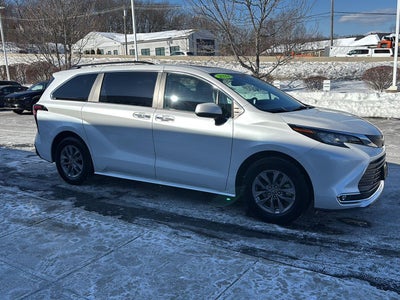 2023 Toyota Sienna XLE