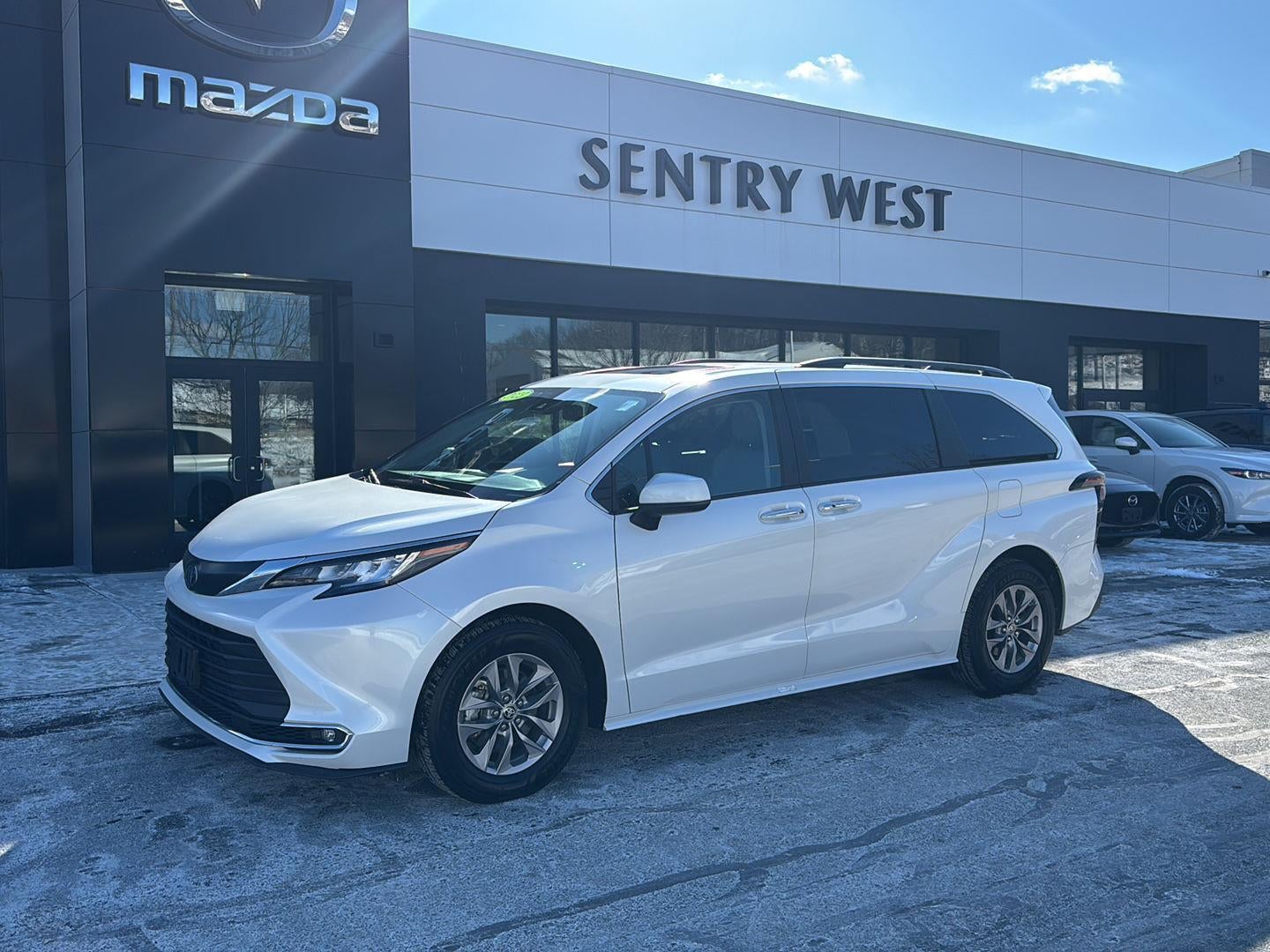 2023 Toyota Sienna XLE