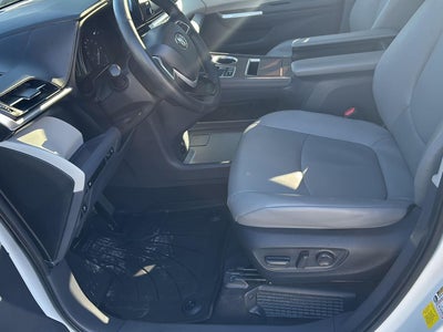 2023 Toyota Sienna XLE