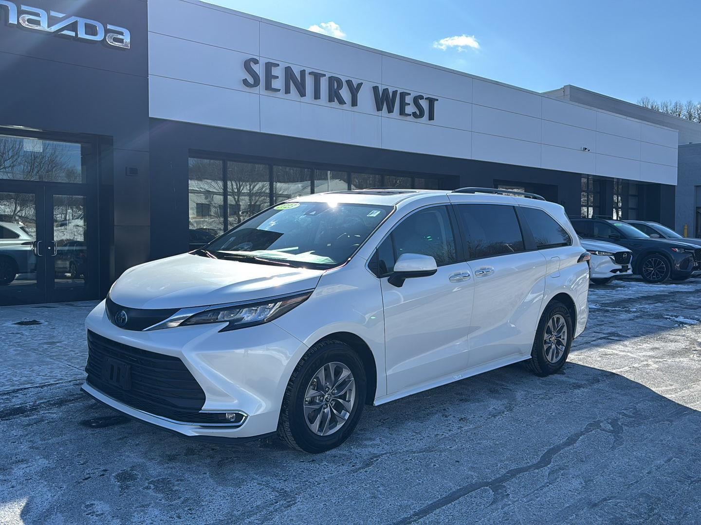 2023 Toyota Sienna XLE