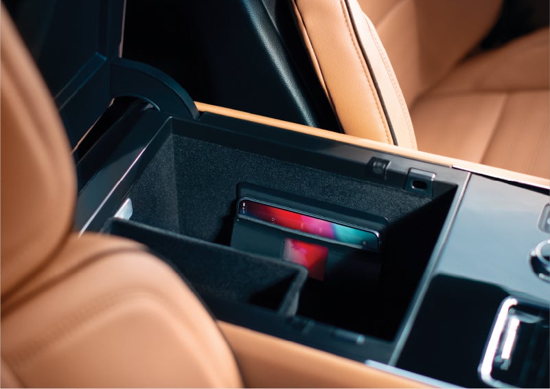 The interior of a 2023 Lincoln Aviator® Black Label model is shown in the Flight theme | Sentry Lincoln in Medford MA