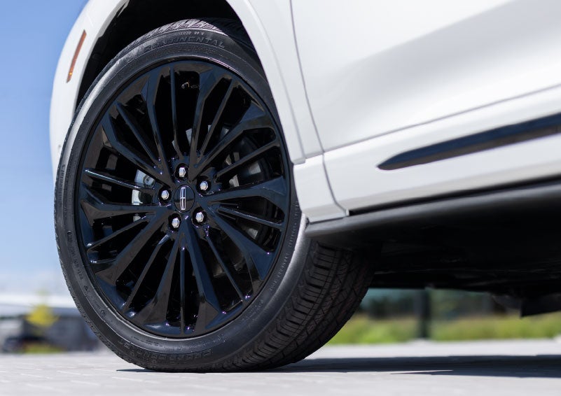 A stylish 20-inch black aluminum wheel of the available Jet Appearance Package is shown. | Sentry Lincoln in Medford MA