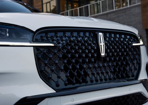 The front grille of a 2026 Lincoln Aviator® SUV is shown. | Sentry Lincoln in Medford MA