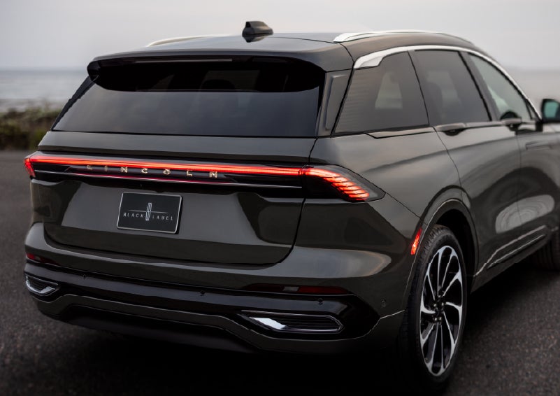 The rear of a 2026 Lincoln Black Label™ Nautilus® SUV displays full LED rear lighting. | Sentry Lincoln in Medford MA