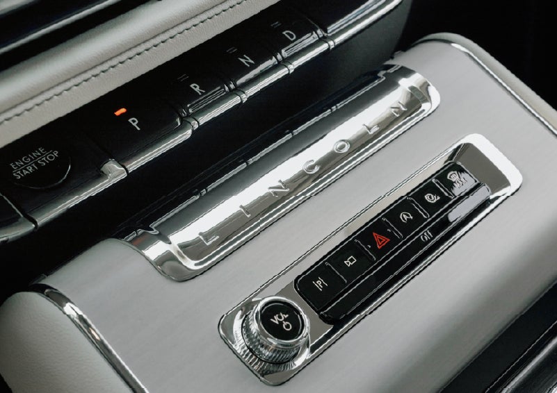 The piano key gear selector of a 2027 Lincoln Aviator® Back Label™ SUV. | Sentry Lincoln in Medford MA